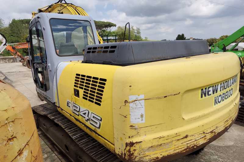 OmecoHub - Immagine NEW HOLLAND E245